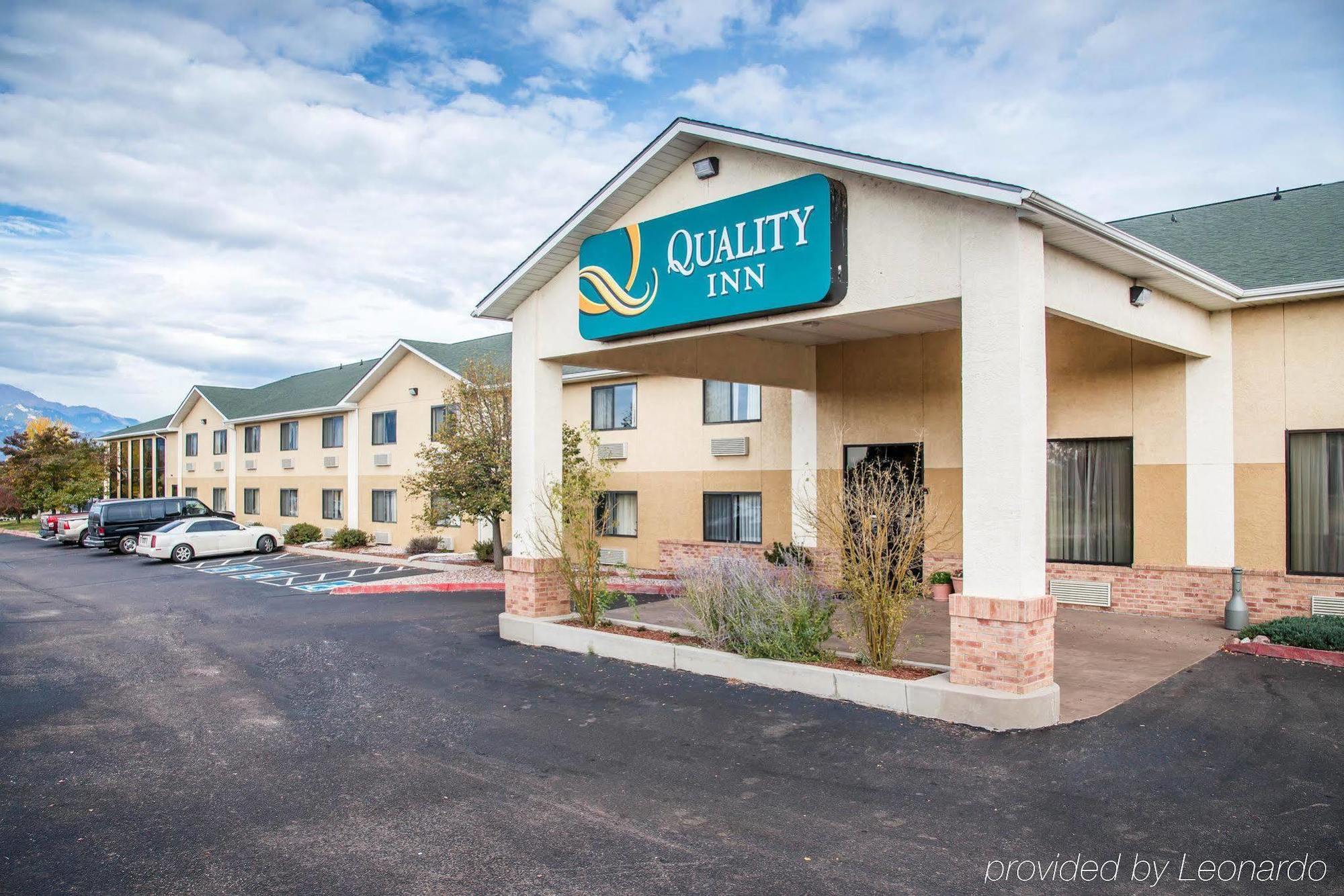Quality Inn Airport Colorado Springs Extérieur photo